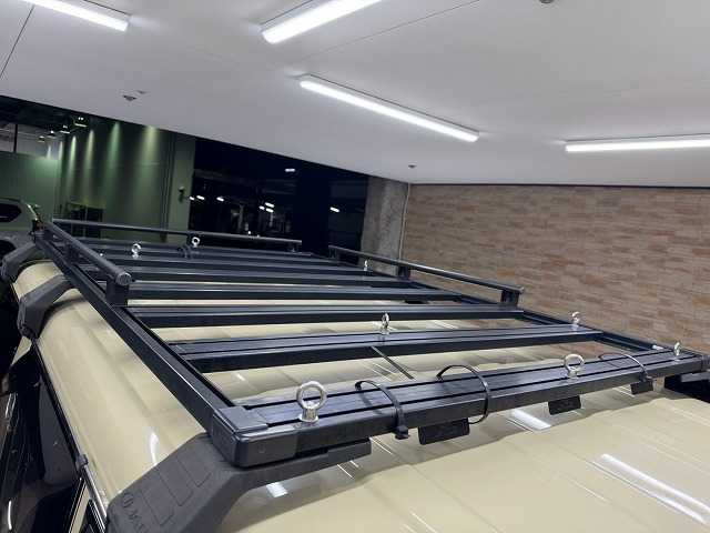 ランドクルーザー70系ＡＸ　ＪＡＯＳルーフラック／ＶＯＬＫ　ＲＡＣＩＮＧ１６型ＡＷ／カープレイ／ドライブレコーダー／社外レーダー／ディーゼルターボ／オートマチックハイビーム／フォグランプ／タイプＣ型充電ポート／ 内装他