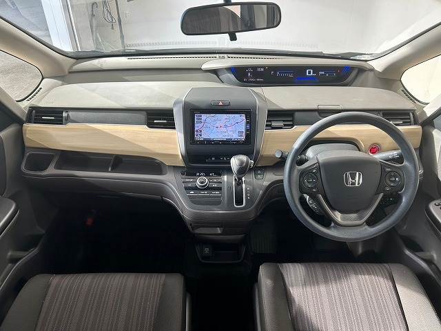 フリードG Honda SENSING 内装他