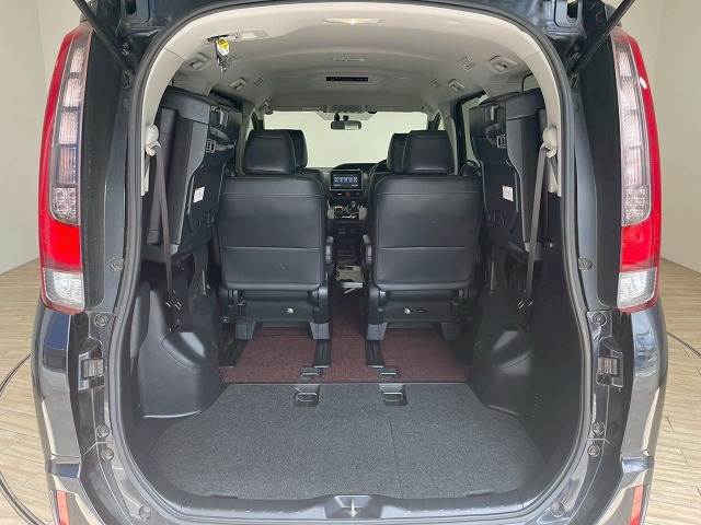 トヨタ エスクァイアハイブリッドの画像13