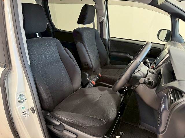 トヨタ ノアハイブリッドの画像10