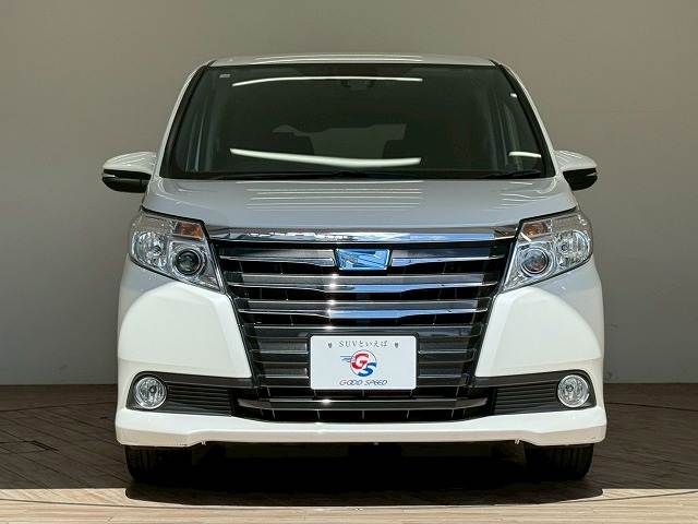 トヨタ ノアハイブリッドの画像14