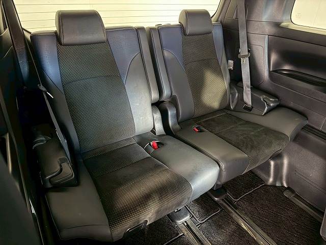 トヨタ ヴェルファイアの画像12