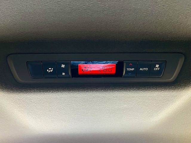 トヨタ エスクァイアハイブリッドの画像6