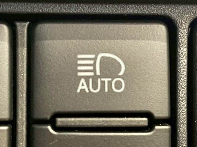 トヨタ エスクァイアハイブリッドの画像8