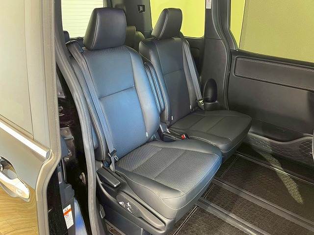 トヨタ エスクァイアハイブリッドの画像11