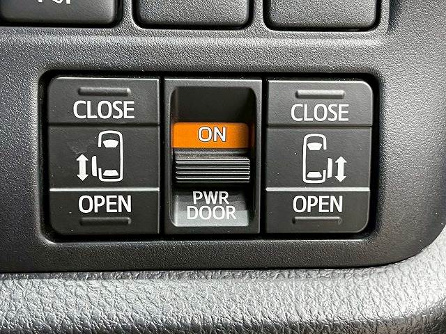 トヨタ ノアの画像7