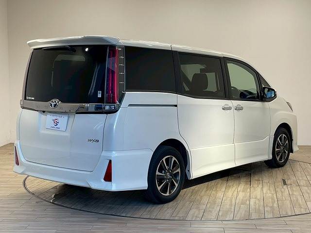 トヨタ ノアの画像16