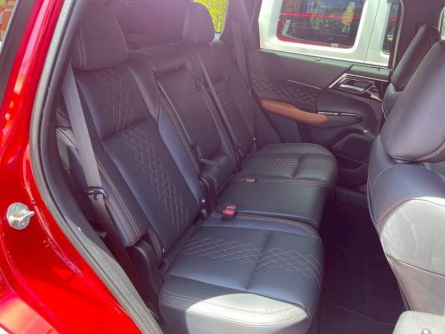 三菱 アウトランダーPHEVの画像12