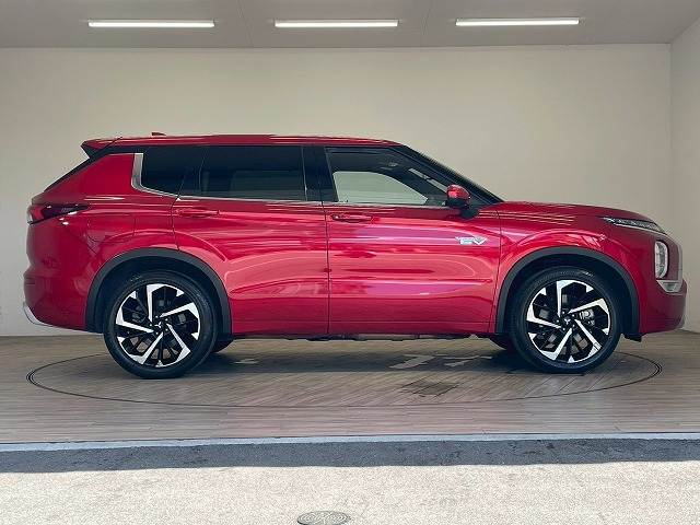 三菱 アウトランダーPHEVの画像17