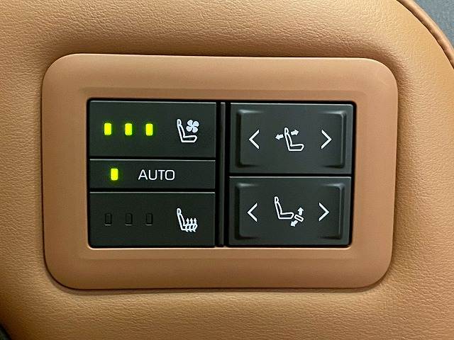 トヨタ ヴェルファイアハイブリッドの画像8