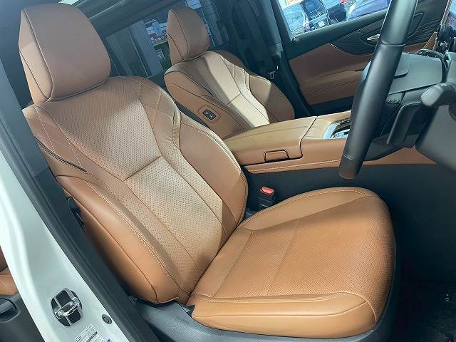 トヨタ ヴェルファイアハイブリッドの画像10