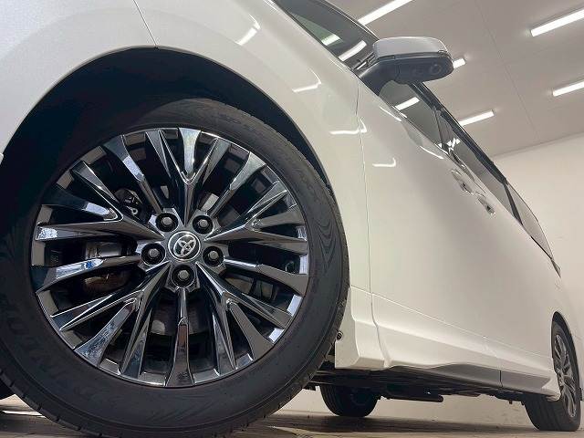 トヨタ ヴェルファイアハイブリッドの画像19