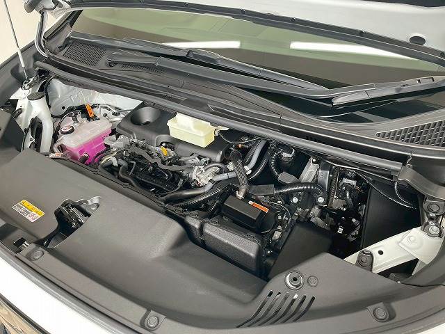 トヨタ ヴェルファイアハイブリッドの画像20