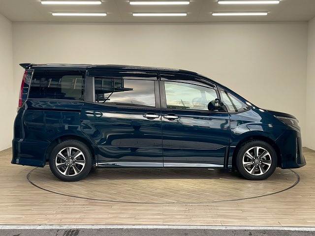 トヨタ ノアの画像16