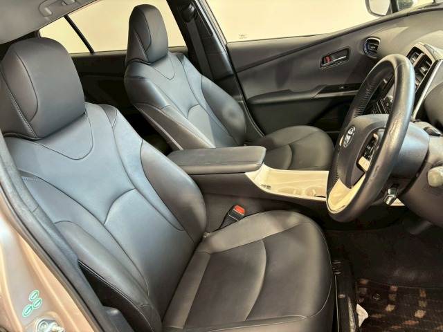 トヨタ プリウスの画像12