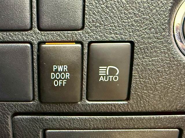 トヨタ アルファードの画像10