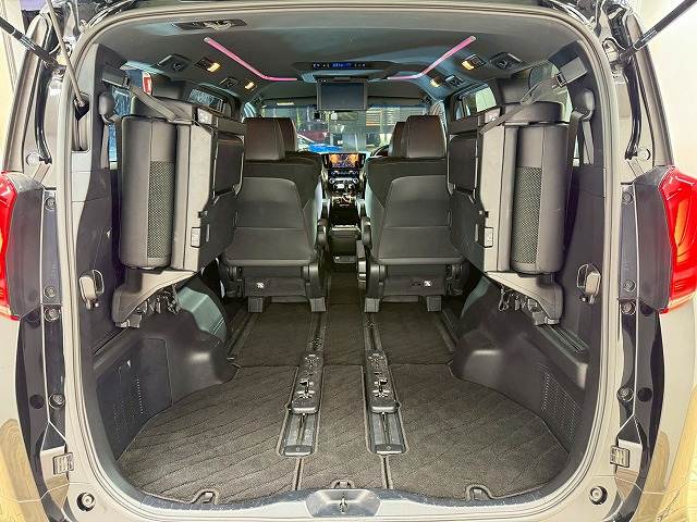 トヨタ アルファードの画像13