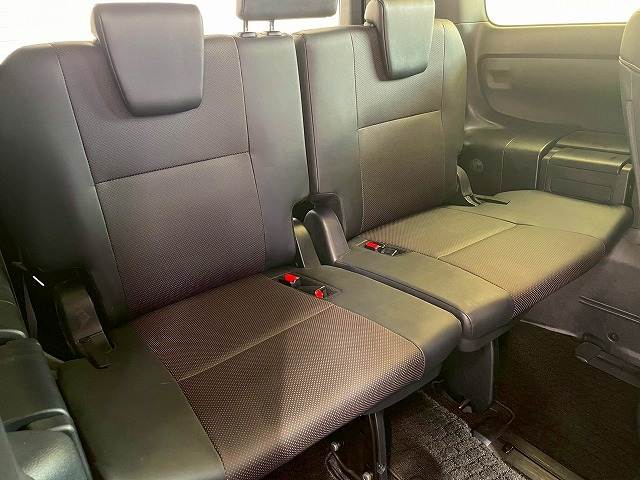 トヨタ エスクァイアハイブリッドの画像12