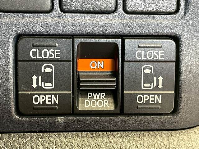 トヨタ ノアの画像6