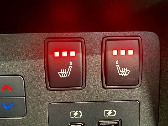 エクストレイルG e-4ORCE 内装他