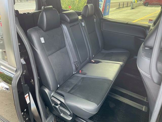 トヨタ ヴォクシーの画像11