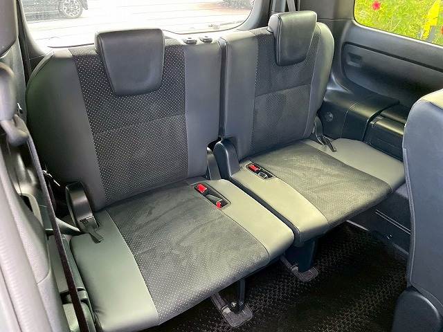 トヨタ ヴォクシーの画像12