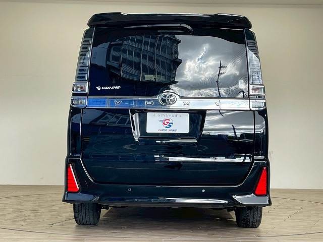 トヨタ ヴォクシーの画像15