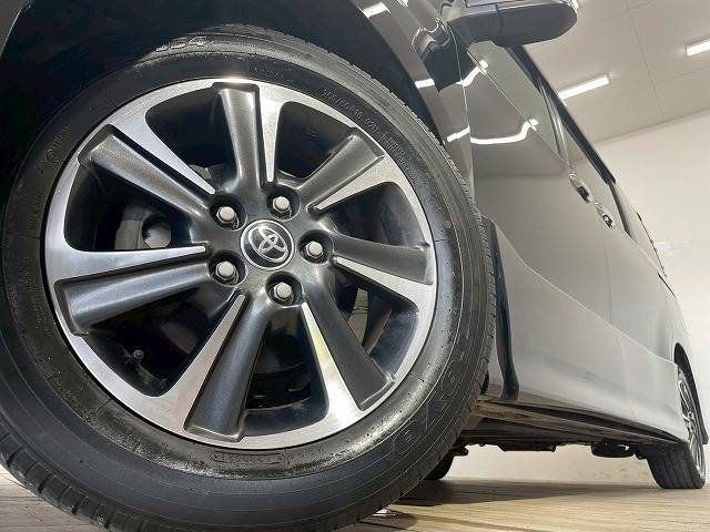 トヨタ ヴォクシーの画像19