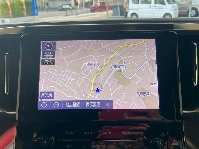 トヨタ アルファードの画像4