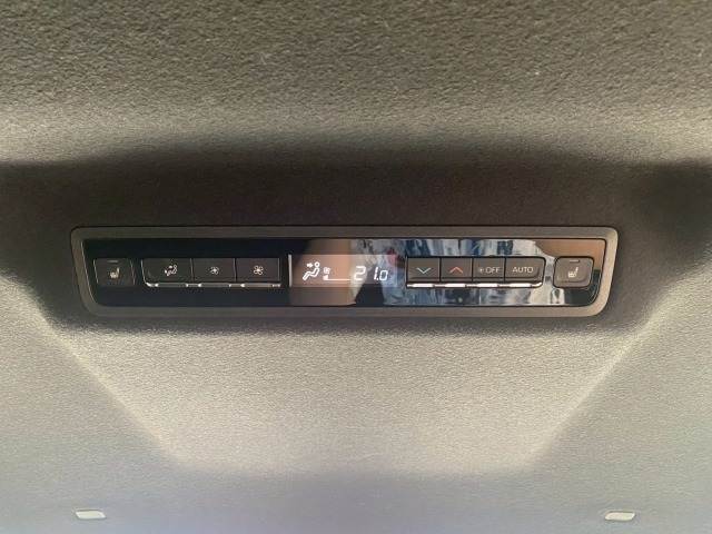 トヨタ ヴォクシーハイブリッドの画像9