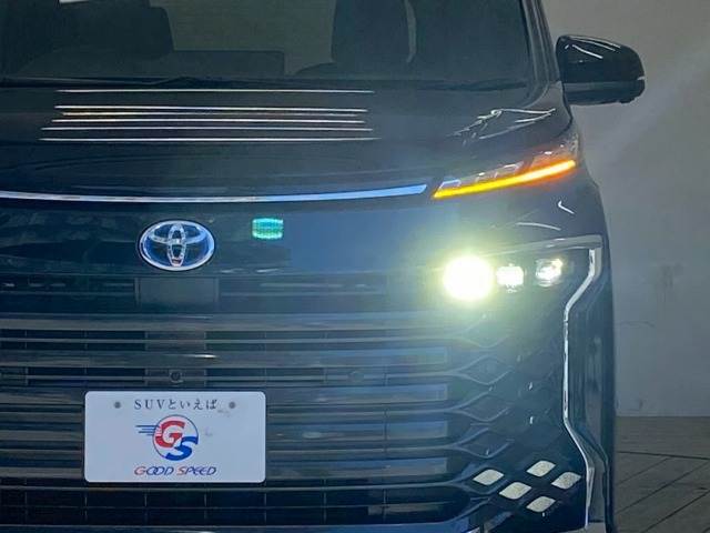 トヨタ ヴォクシーハイブリッドの画像18