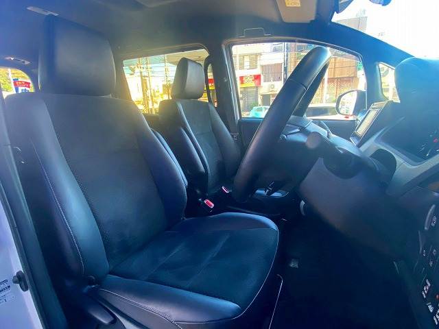 トヨタ ヴォクシーの画像10