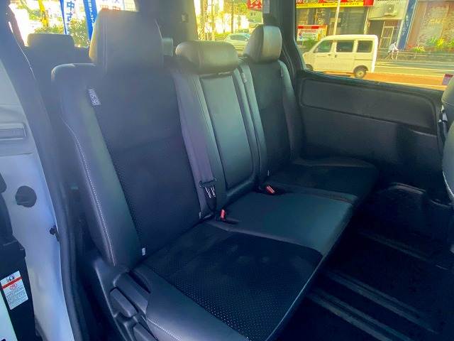 トヨタ ヴォクシーの画像11