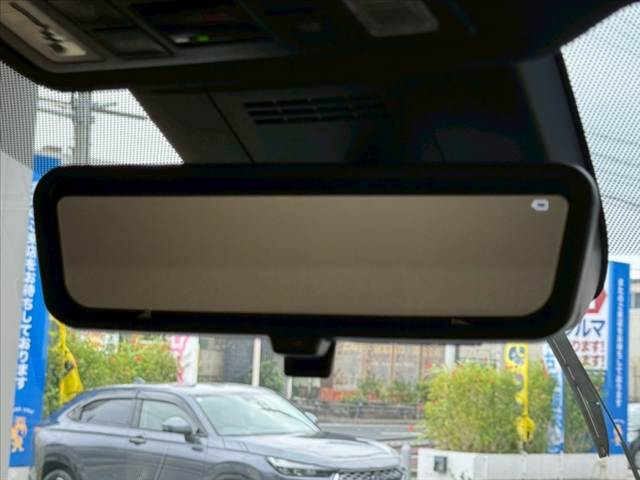 トヨタ ヴォクシーハイブリッドの画像7