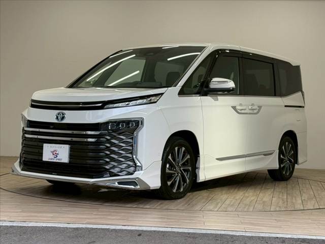 トヨタ ヴォクシーハイブリッドの画像14