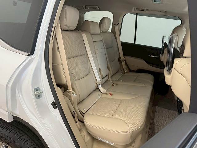 トヨタ ランドクルーザー300系 ZX 7人乗り ｜SUVといえばグッド