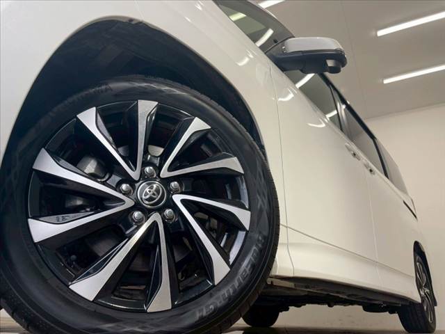 トヨタ ノアハイブリッドの画像19