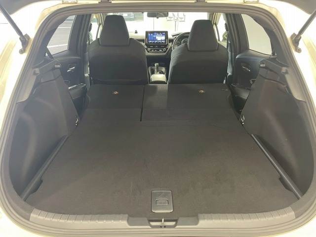 トヨタ カローラスポーツの画像13