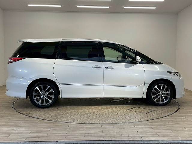 トヨタ エスティマの画像17