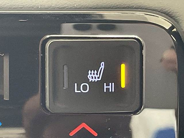 トヨタ ヴォクシーハイブリッドの画像7