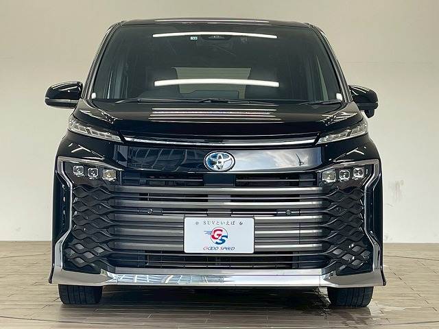 トヨタ ヴォクシーハイブリッドの画像14