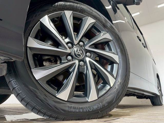 トヨタ ヴォクシーハイブリッドの画像19