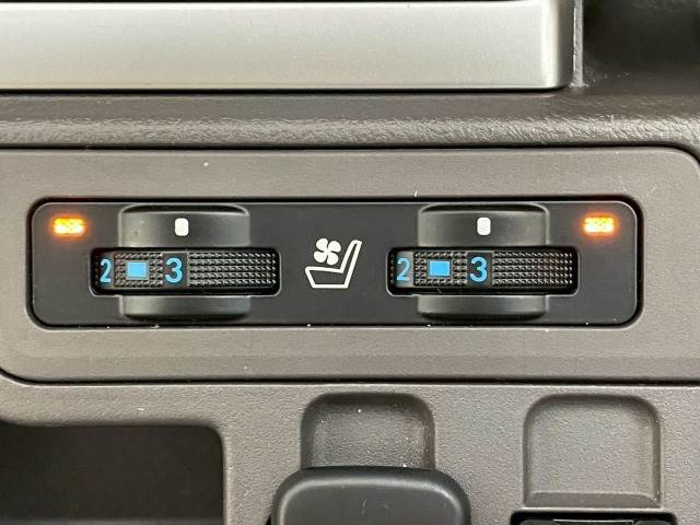 トヨタ ランドクルーザープラドの画像4