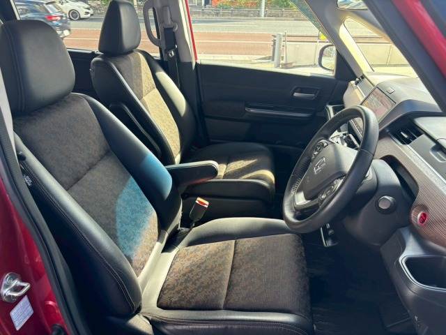 ホンダ フリードハイブリッドの画像11