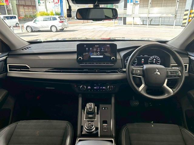 三菱 アウトランダーPHEVの画像2