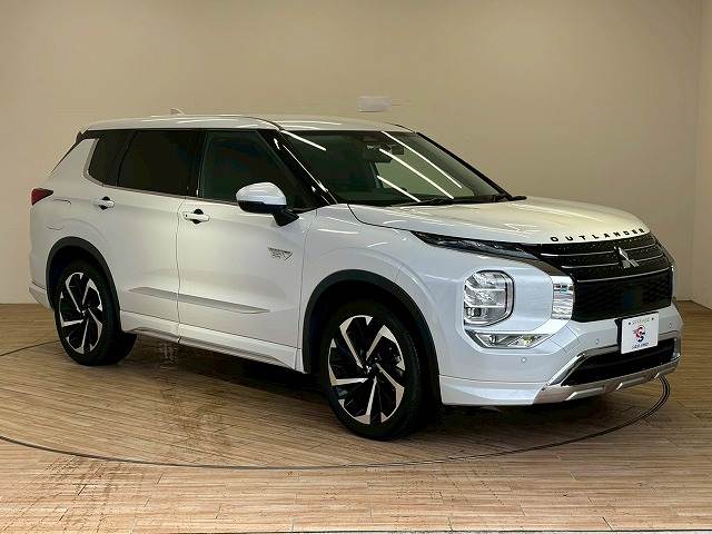 三菱 アウトランダーPHEVの画像15