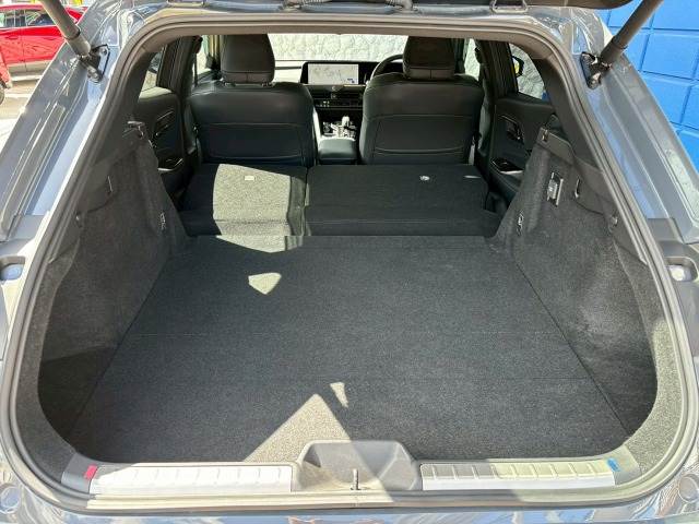 トヨタ クラウンスポーツの画像13