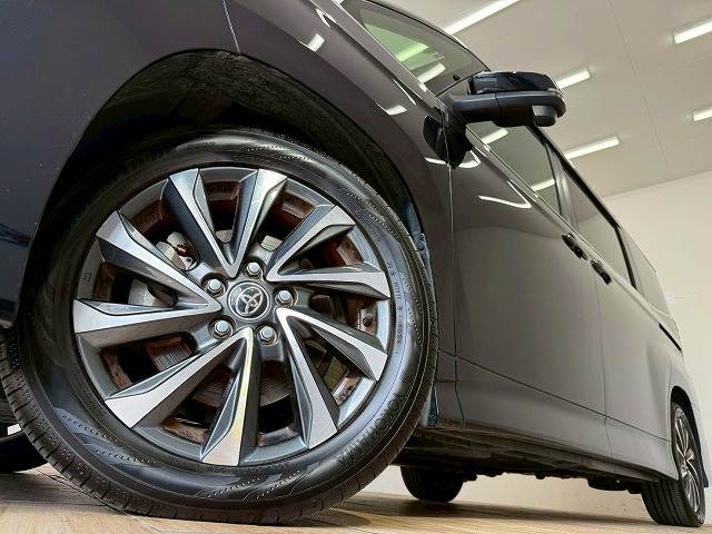 トヨタ ヴォクシーハイブリッドの画像19