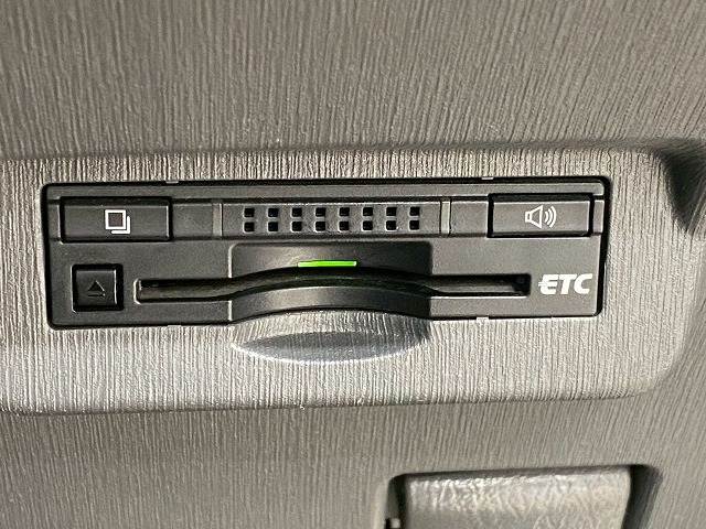 トヨタ プリウスαの画像6