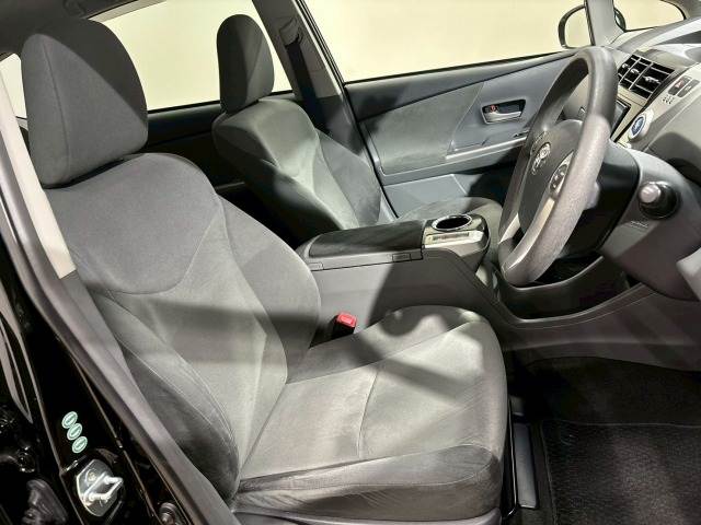 トヨタ プリウスαの画像10